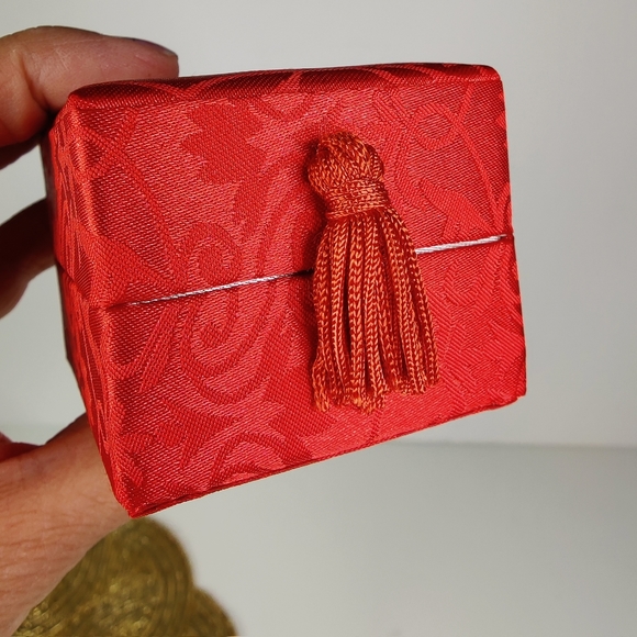 2" Glass Fireman Hat Bravery Thank You Token Padded Gift Box with Poem - Picture 3 of 7